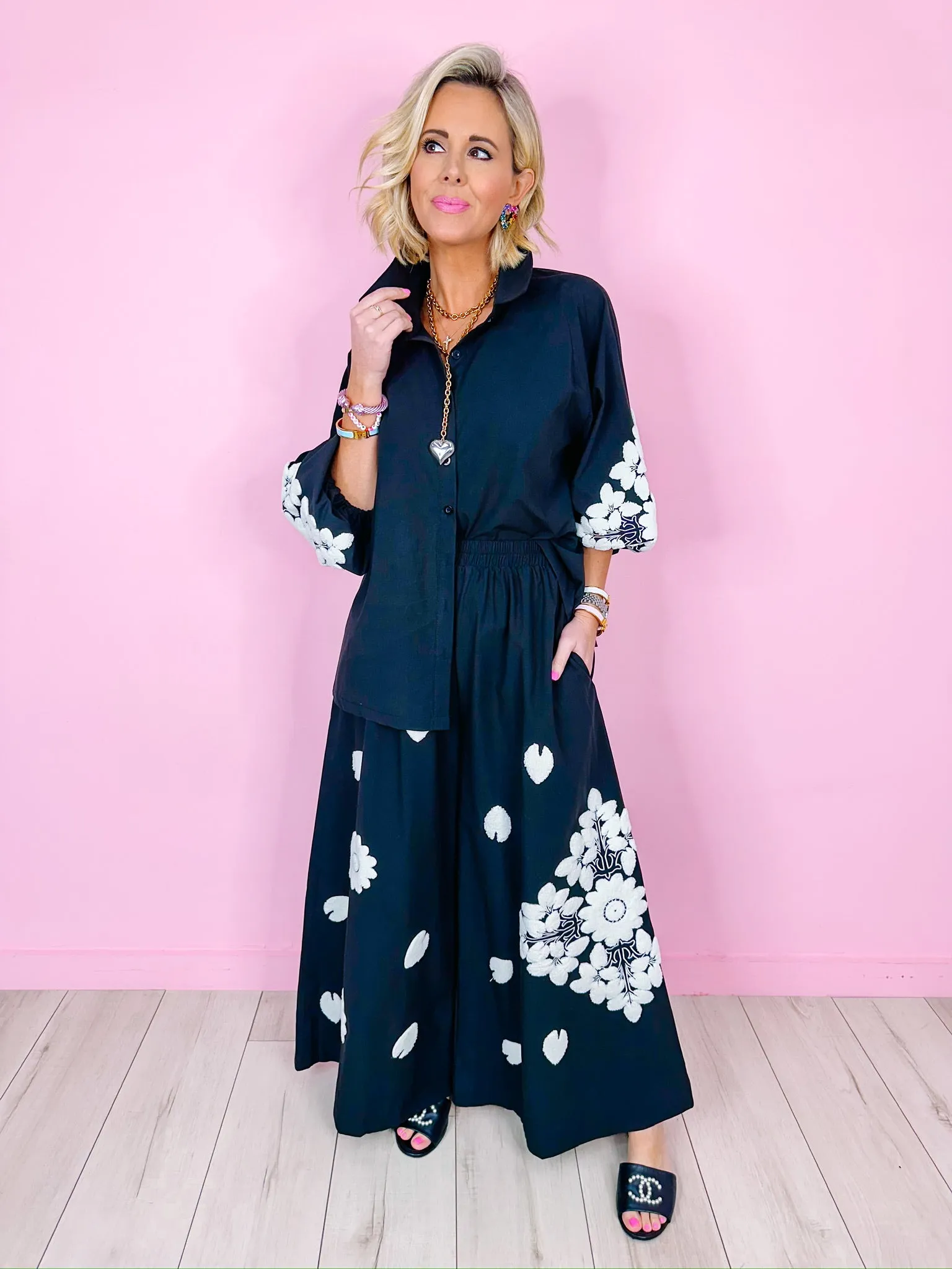 EMILIA EMBROIDERED FLORAL PANT SET - BLACK