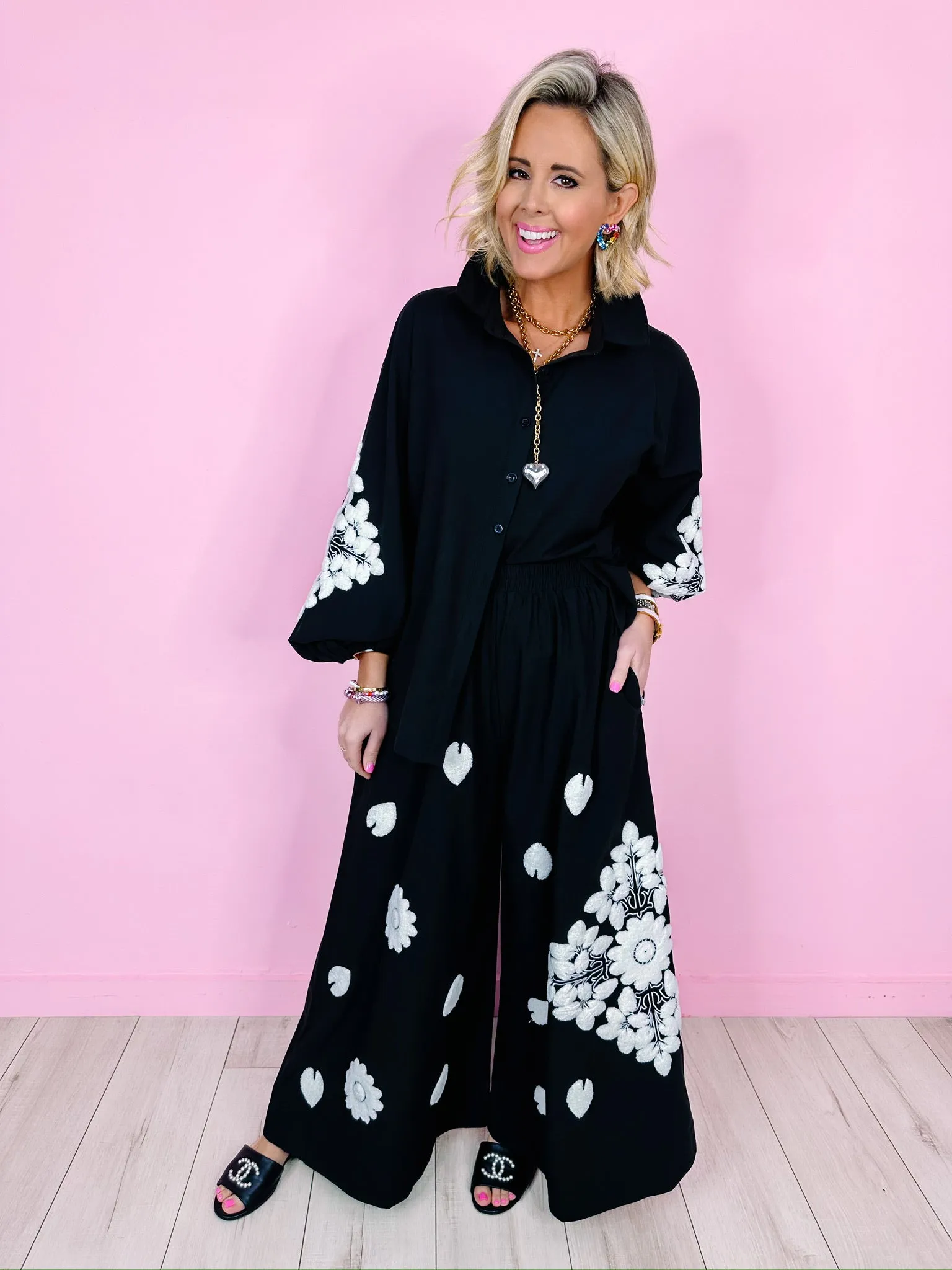 EMILIA EMBROIDERED FLORAL PANT SET - BLACK