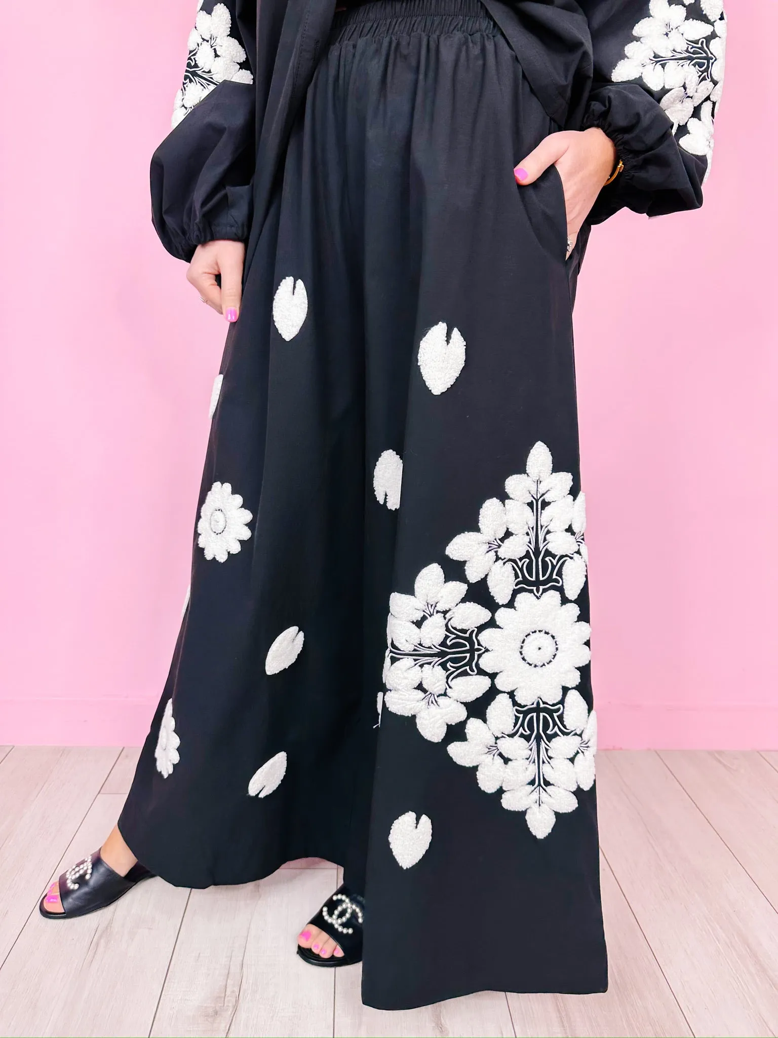 EMILIA EMBROIDERED FLORAL PANT SET - BLACK
