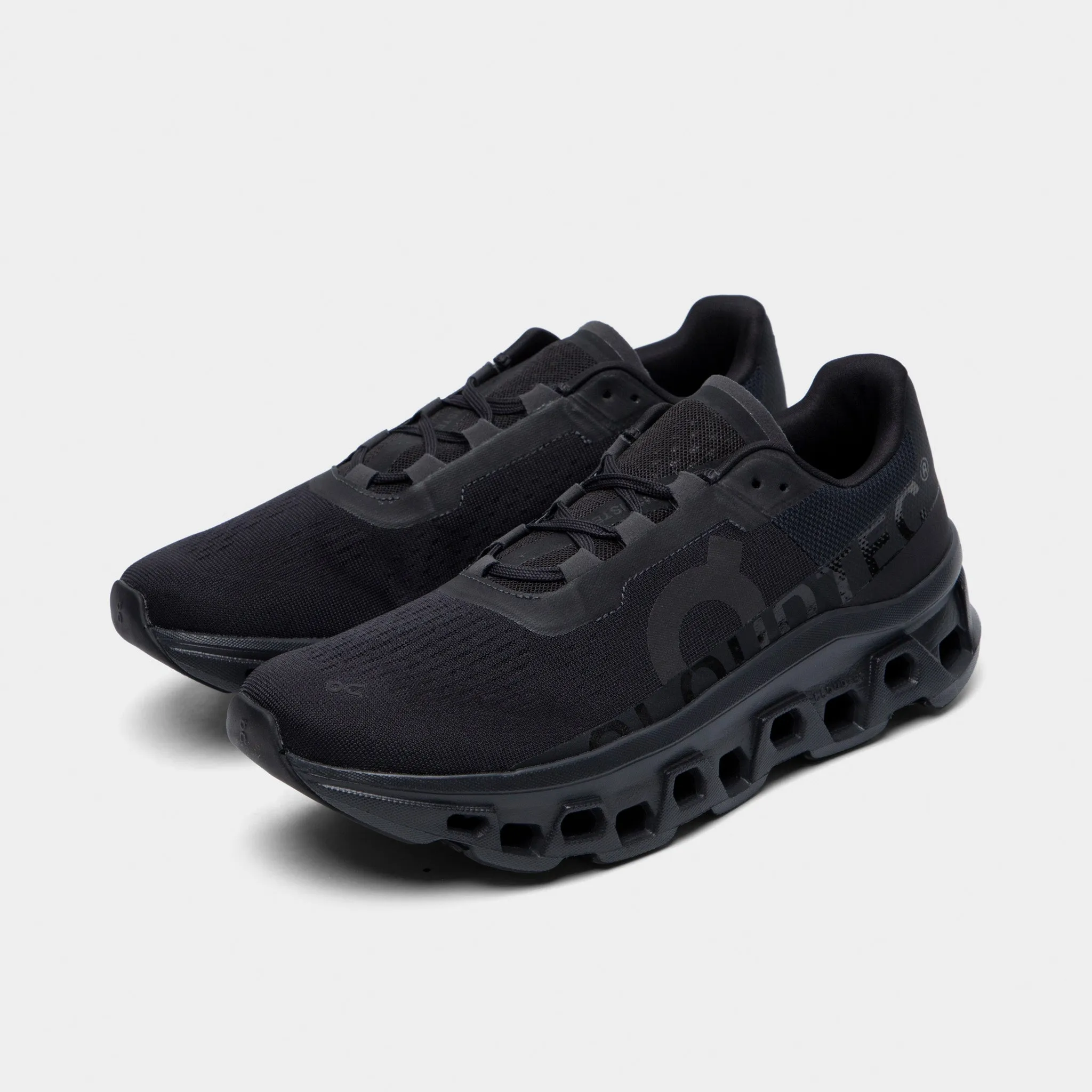 On Cloudmonster / All Black