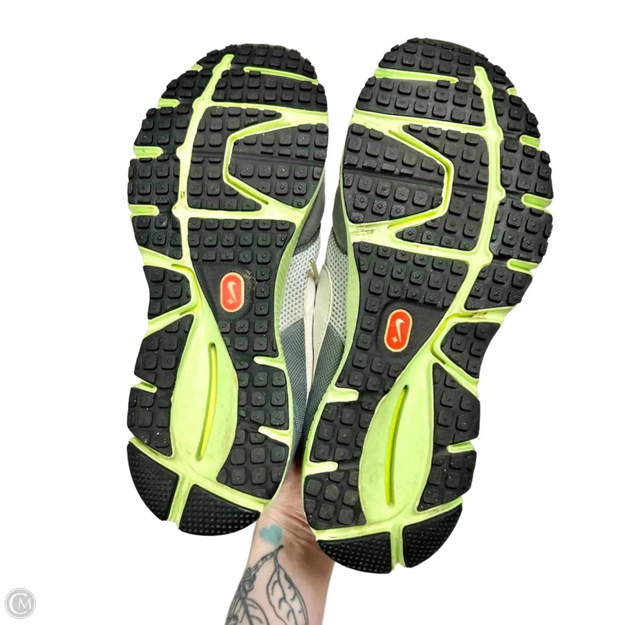 Shoes Athletic By Nike In Green & Grey, Size: 8.5