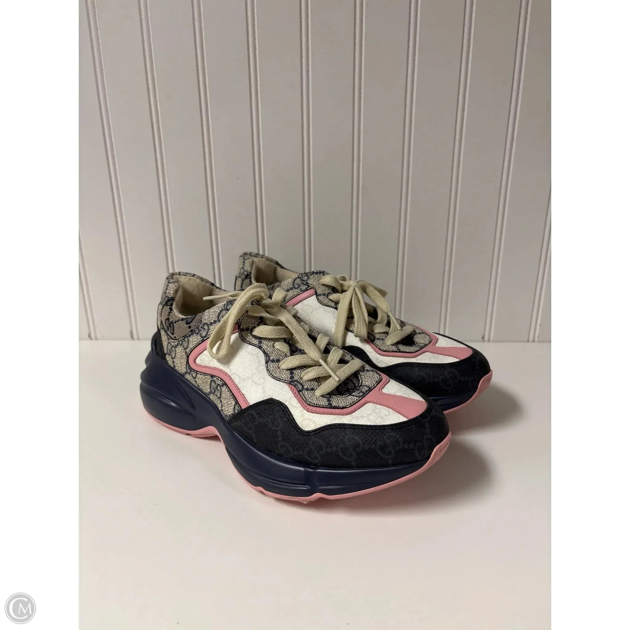 Shoes Luxury Designer By Gucci In Blue & Pink, Size: 7