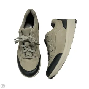 Shoes Sneakers By Clarks In Black & Grey, Size: 8