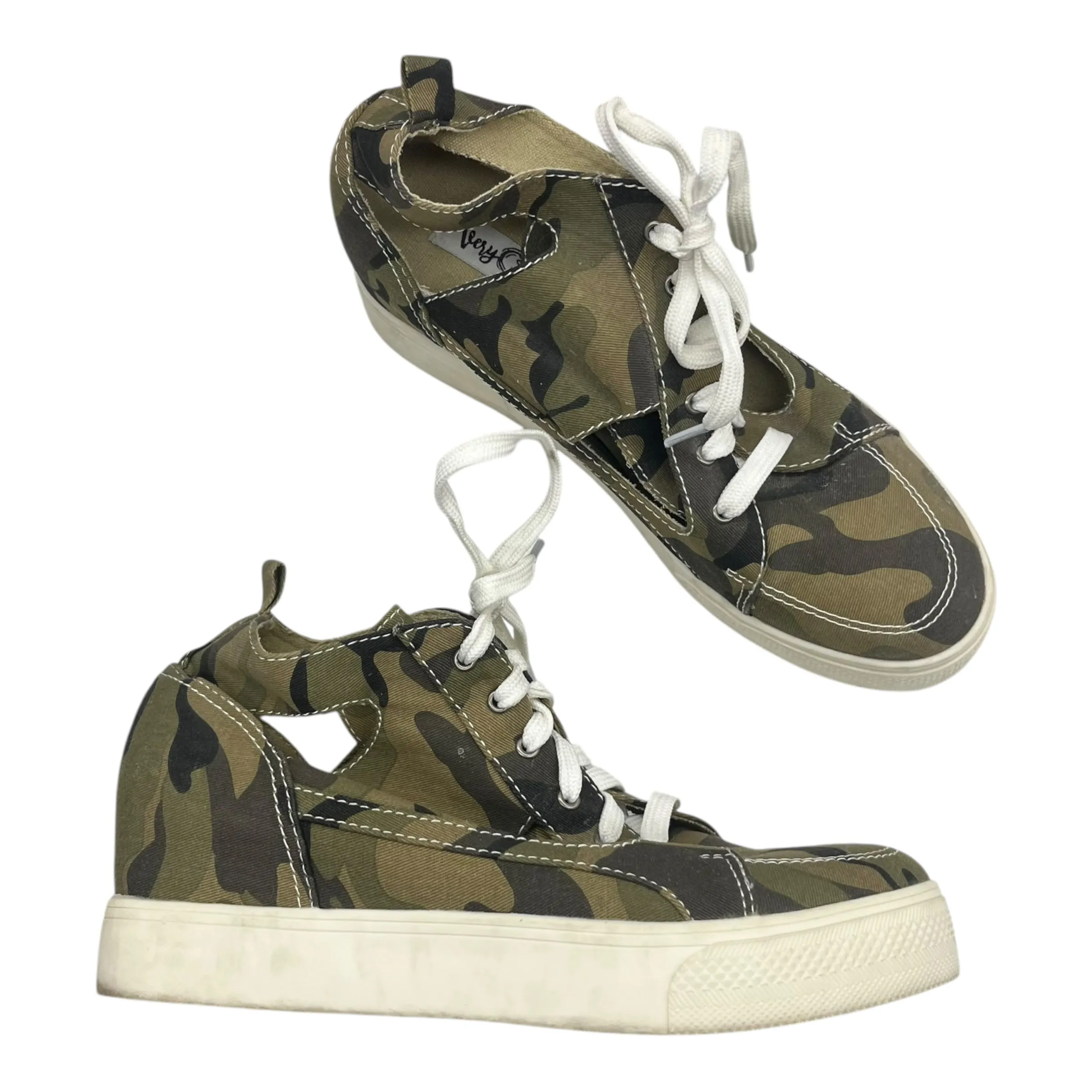 Shoes Sneakers By Clothes Mentor In Camouflage Print, Size:9.5