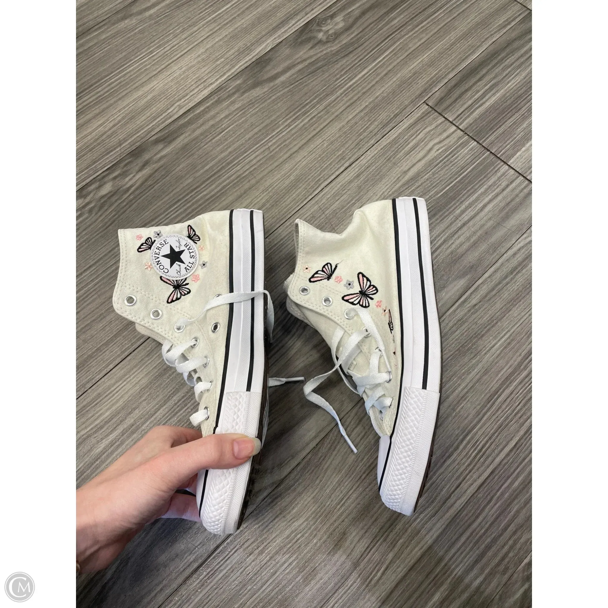 Shoes Sneakers By Converse In White, Size: 6