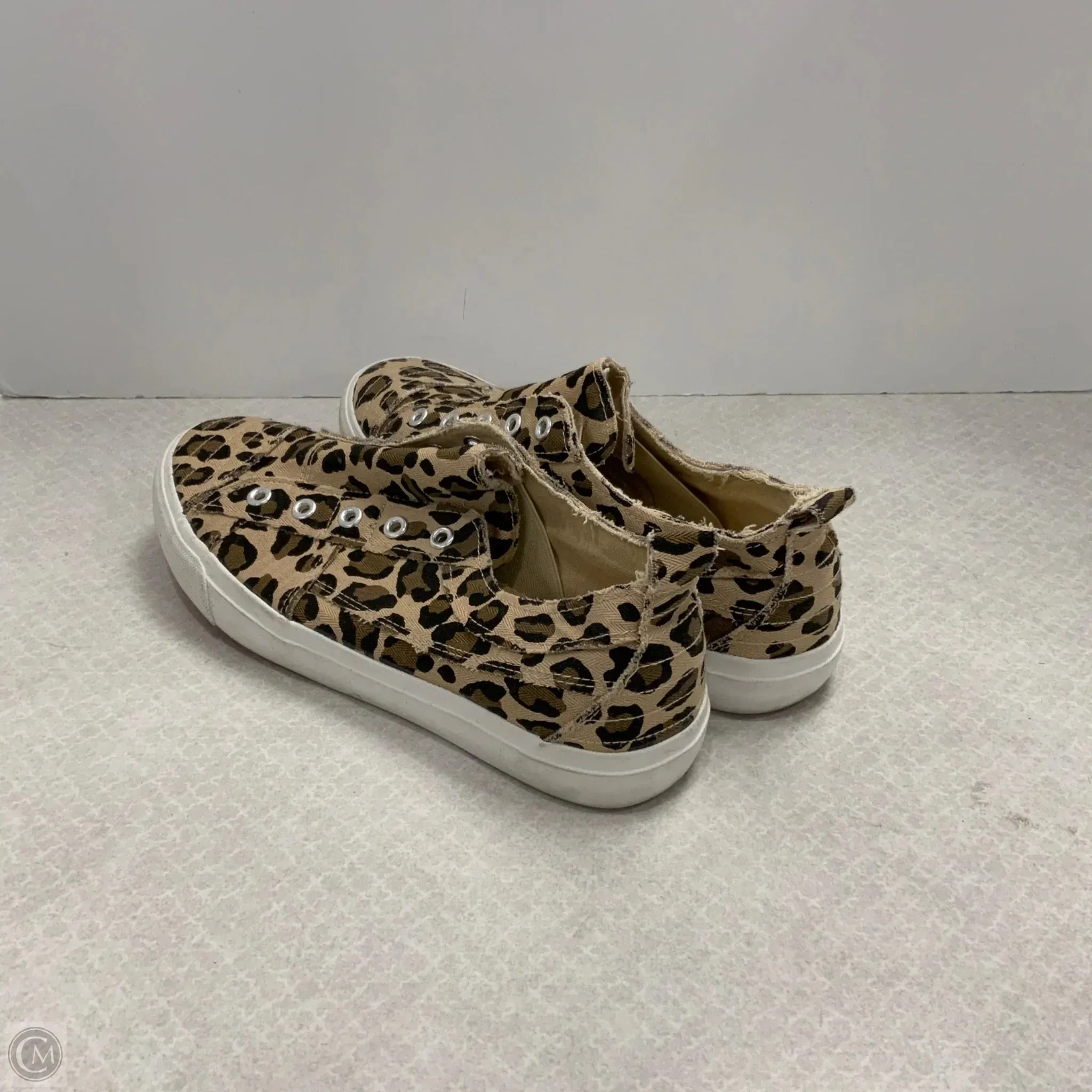Shoes Sneakers By Corkys In Tan, Size: 10