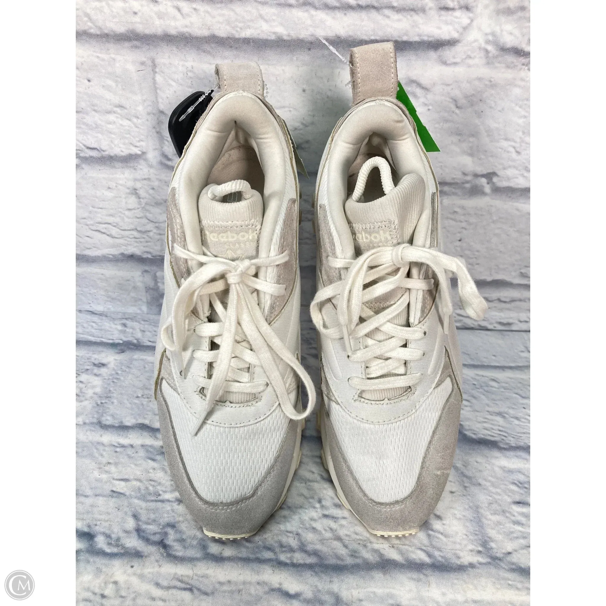 Shoes Sneakers By Reebok In Cream, Size: 8.5