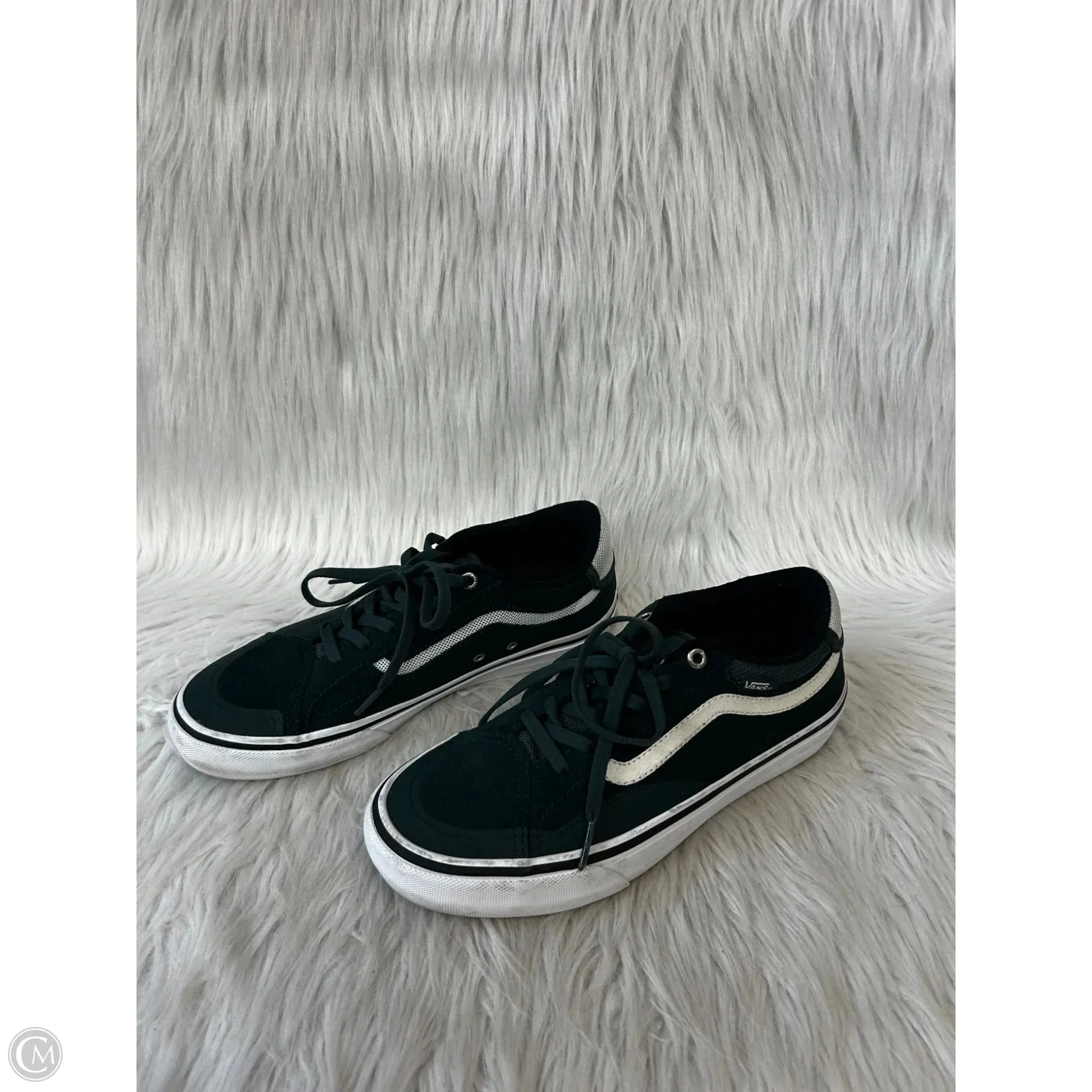 Shoes Sneakers By Vans In Green & White, Size: 8