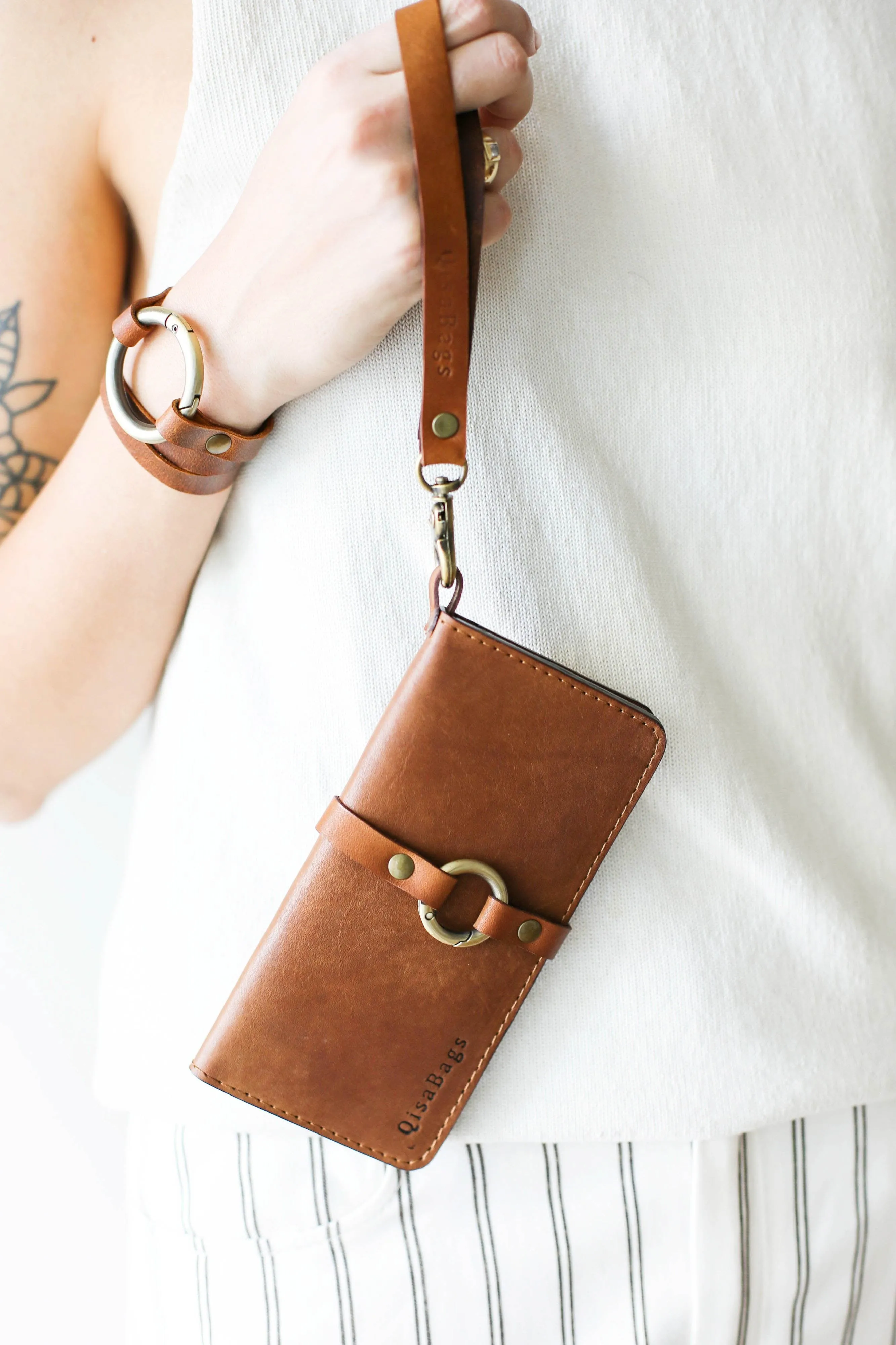 Women's Bifold Brown Leather Wallet - N01 - Ring Closure